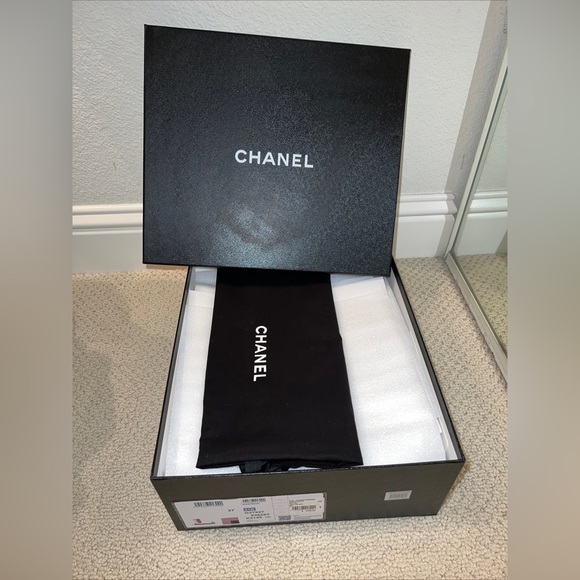 Chanel Combat Boots 21B G37927 -Gray/Black. Size 37 - Picture 12 of 12